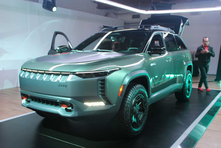 le jeep wagoneer s trailhawk concept a été dévoilé et stellantis veut vraiment le commercialiser