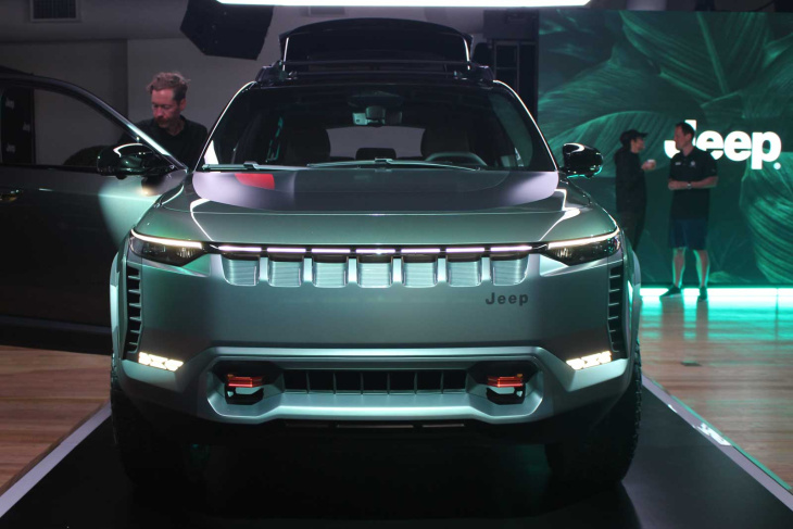 le jeep wagoneer s trailhawk concept a été dévoilé et stellantis veut vraiment le commercialiser