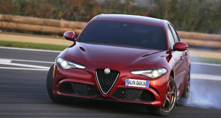 alfa romeo ne pourra plus décentrer les plaques d'immatriculations