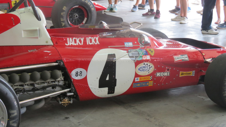la ferrari 312b de jacky ickx : les photos d'un bolide fascinant