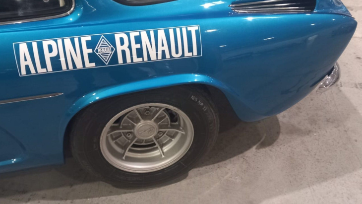 renault alpine a110 : les photos d'une magnifique voiture