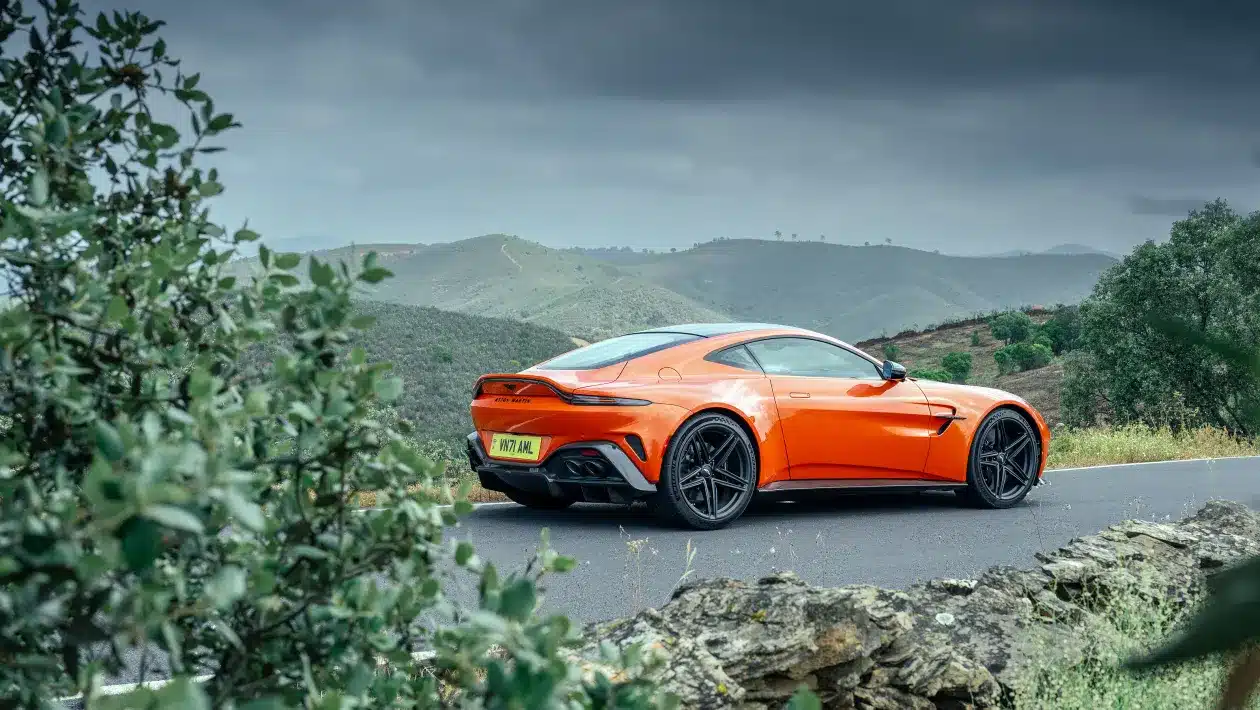 aston martin vantage (2024) : la meilleure depuis longtemps