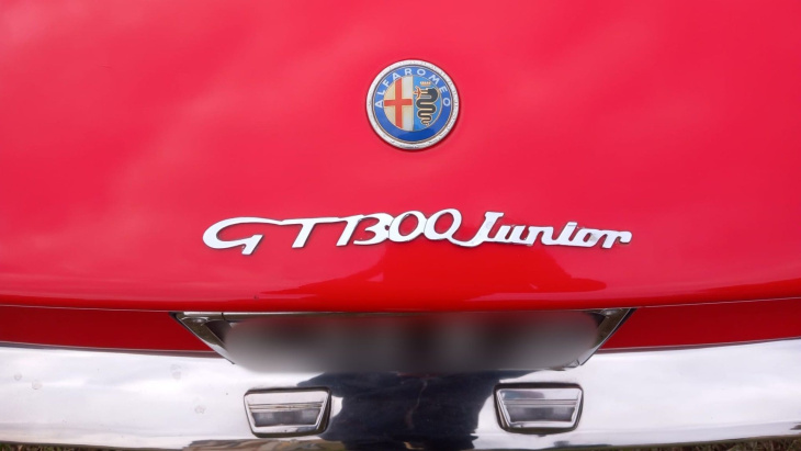 gt 1300 junior, une splendide alfa romeo née en 1966 : les photos