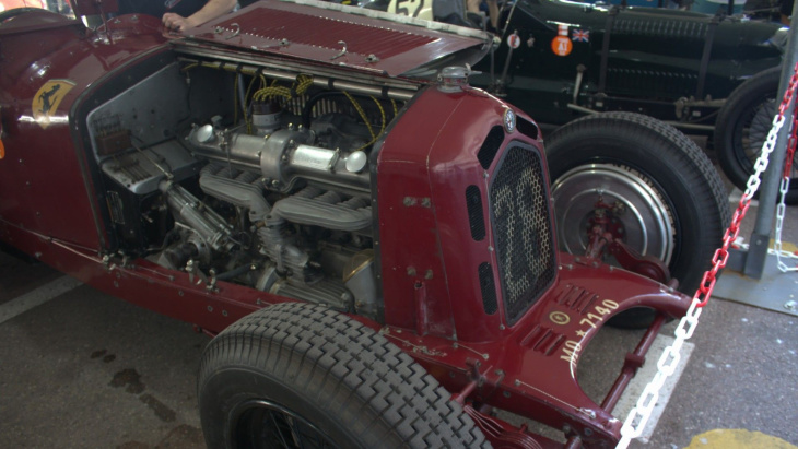 91 ans après, le moteur de cette alfa romeo rugit toujours : les photos