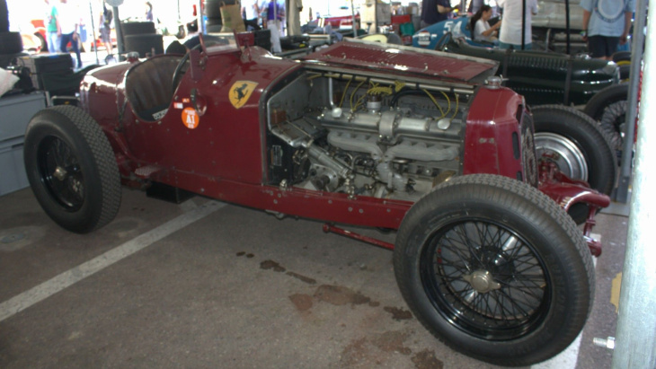 91 ans après, le moteur de cette alfa romeo rugit toujours : les photos