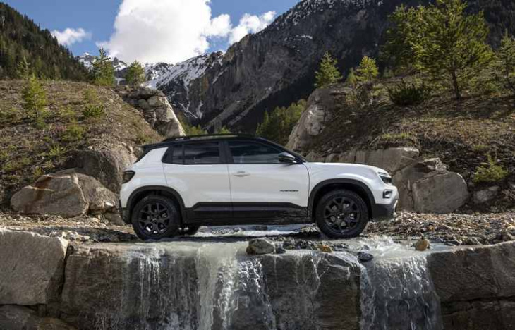 jeep avenger 4xe, surcroît de performances et de versatilité