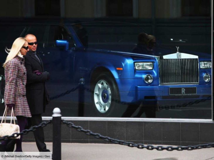 rolls-royce, maybach... comment des voitures de luxe européennes continuent d'arriver en russie malgré les sanctions