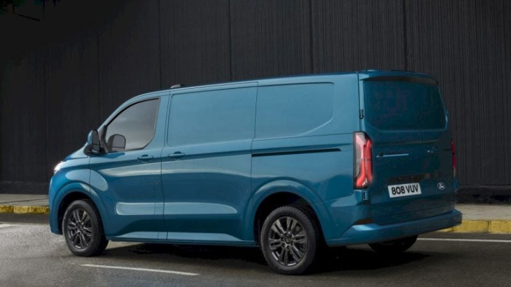 ford, transit, android, ford e-transit custom : le fourgon le plus vendu en europe passe à l’électrique