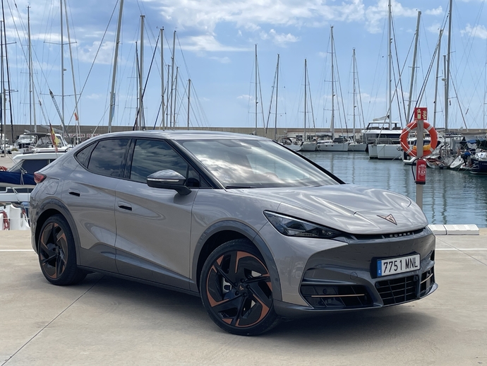 Le Cupra Tavascan, le SUV coupé espagnol qui se prend pour un allemand