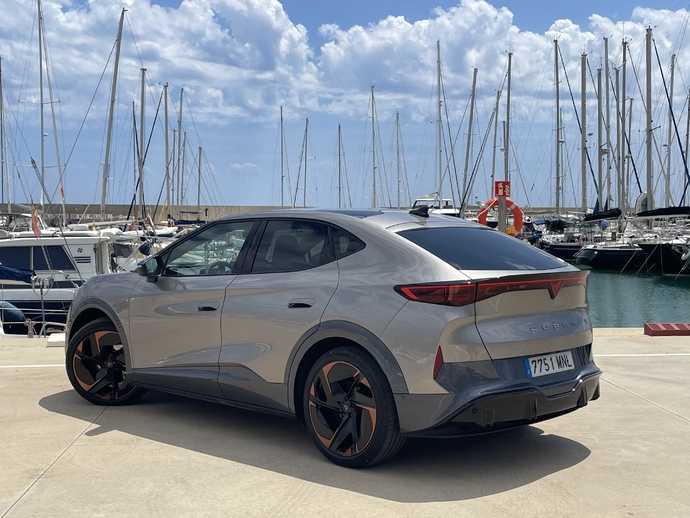 Le Cupra Tavascan, le SUV coupé espagnol qui se prend pour un allemand