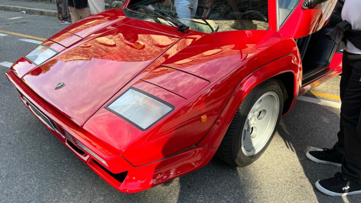 lamborghini countach : les photos d'un bolide pouvant atteindre 290 km/h