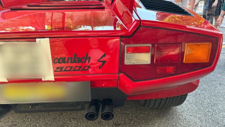 lamborghini countach : les photos d'un bolide pouvant atteindre 290 km/h