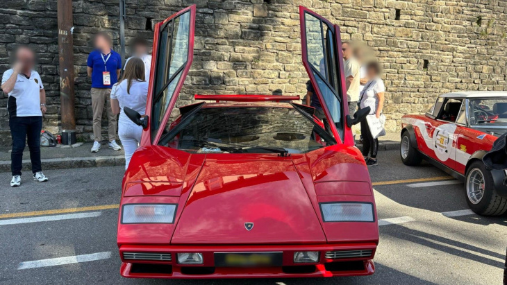 lamborghini countach : les photos d'un bolide pouvant atteindre 290 km/h