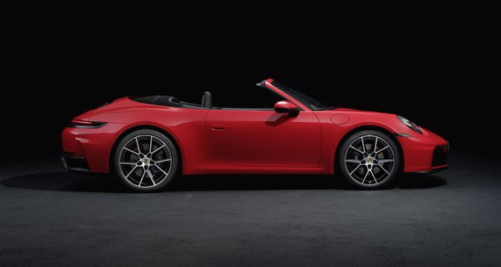 porsche 911 restylée : toutes les infos sur le coupé retouché et sa nouvelle motorisation hybride !