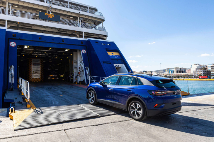 transport, voiture électrique, en général, europe, sécurité, circulation, les ferries grecs refusent les voitures électriques après une nouvelle directive sur la sécurité