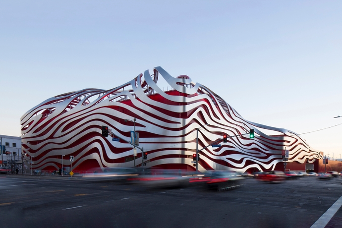 Le musée Petersen à Los Angeles.