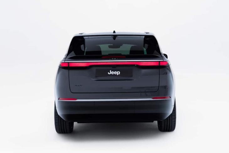 jeep présente son suv 100% électrique de 600 chevaux