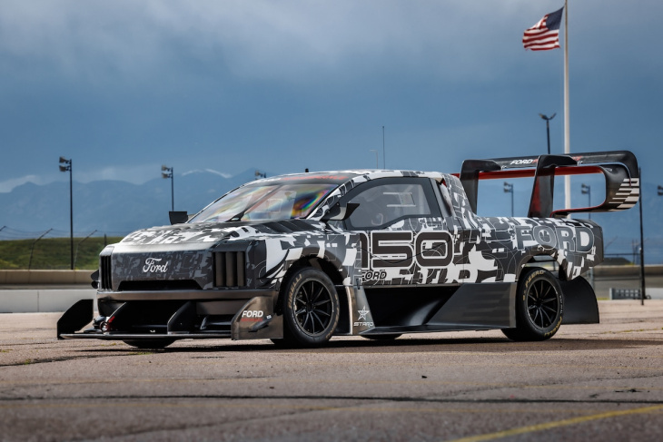 le ford f-150 lightning supertruck ridiculise le tesla cybertruck