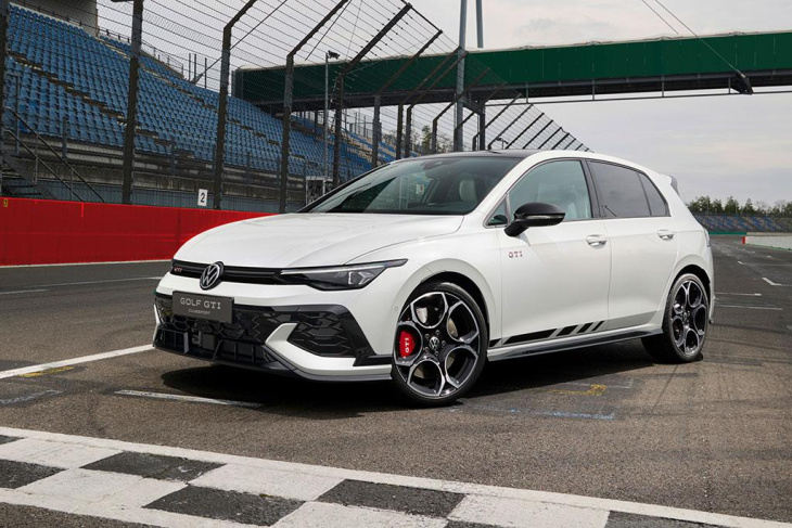 volkswagen dévoile la nouvelle golf gti clubsport aux 24h du nürburgring