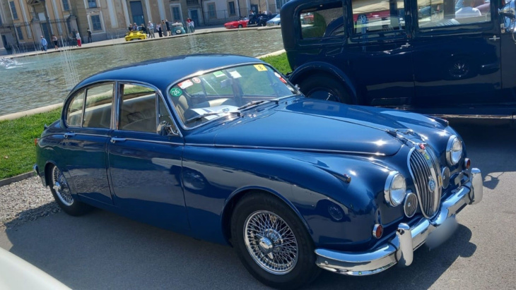 ce bijou a 65 ans : les photos époustouflantes de la jaguar mark ii