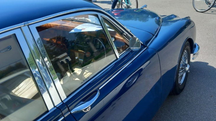 ce bijou a 65 ans : les photos époustouflantes de la jaguar mark ii