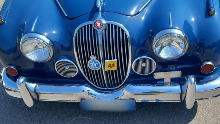 ce bijou a 65 ans : les photos époustouflantes de la jaguar mark ii