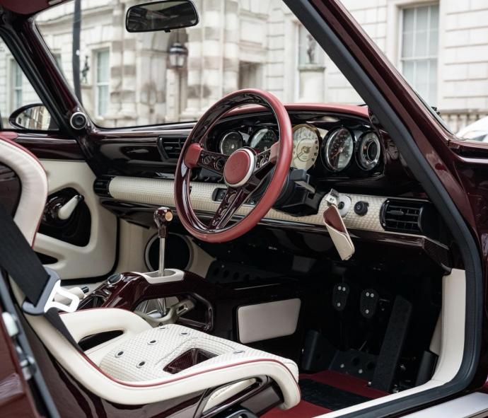 véhicule de collection, sportives, porsche, singer 911 dls cherry red metallic : la plus belle œuvre d’art germano-américaine !