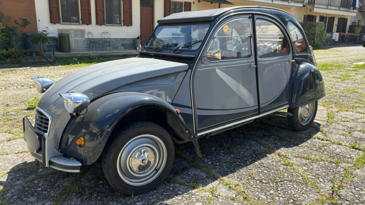 les photos d'une jolie citroën 2cv 6, véritable légende française