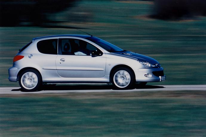 véhicule de collection, sport auto / moto, sportives, peugeot, qui veut une peugeot 206 wrc certifiée dans son garage ?