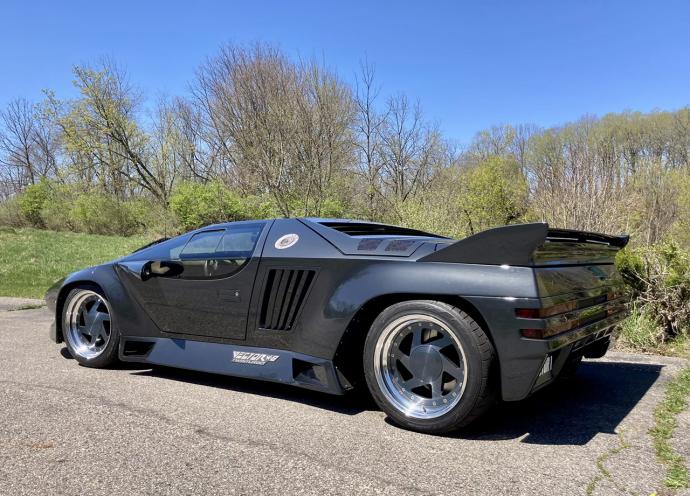 véhicule de collection, supercars, une vector w8 twin turbo de la famille royale saoudienne est à vendre