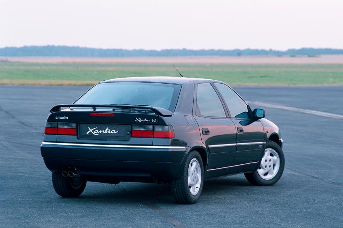 youngtimer, véhicule de collection, berlines, citroën xantia activa : la voiture de papi pressé