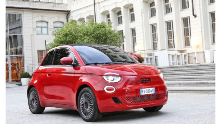 fiat, fiat 500 électrique : les ventes chutent, l’usine de mirafori fermée 3 mois