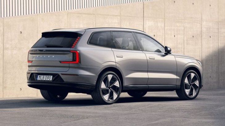 volvo, ex90, très en retard, le nouveau volvo ex90 électrique est la première voiture avec un passeport batterie