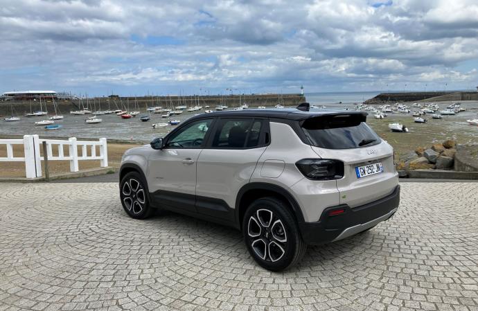 nouveauté, hybrides, jeep, avenger, essai – jeep avenger e-hybrid (2024) : enfin un moteur !