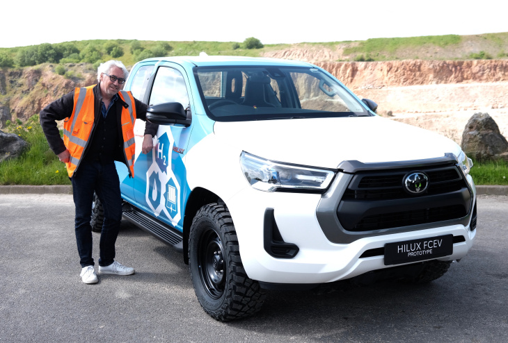 véhicules hydrogène, taux de co2, hilux 4, toyota, hilux, au volant d'un pick-up plus léger que l'air : le toyota hilux à hydrogène