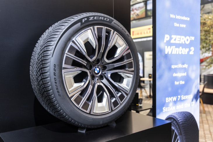 comment ces nouveaux pneus pirelli « augmentent » l’autonomie des voitures électriques de bmw en hiver