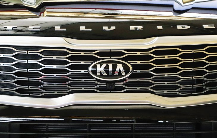 la marque kia rappelle plus de 462.000 voitures qui pourraient prendre feu à cause d’un simple bouton