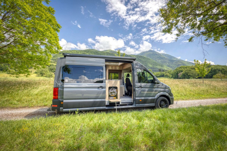 custovan nous a envoyé les photos de son nouveau grand fourgon : un man 4×4 étonnant !