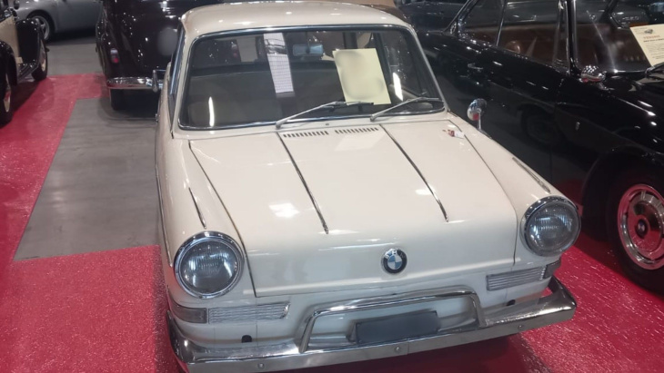 elle ressemble à une nsu prinz mais c'est une bmw : les photos de la 700 ls luxus