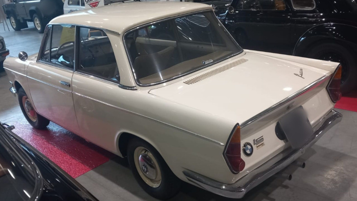 elle ressemble à une nsu prinz mais c'est une bmw : les photos de la 700 ls luxus