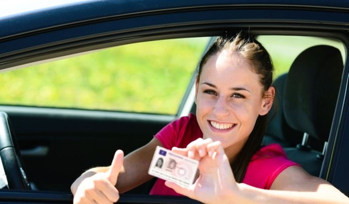 81 % des apprentis conducteurs sollicitent une auto-école traditionnelle.