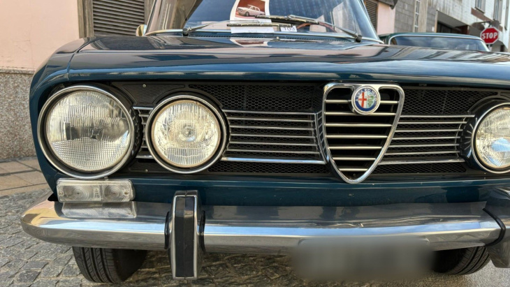 confort et puissance : les photos d'une splendide alfa romeo 1750