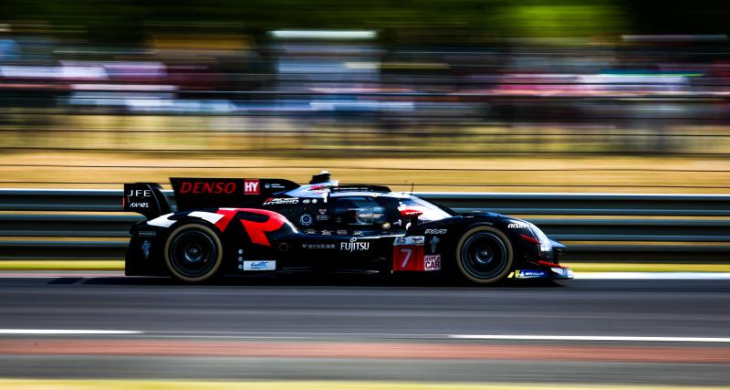 24h du mans : un pilote toyota forfait après une chute à vélo