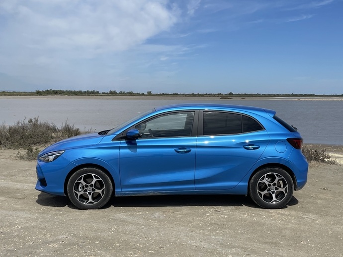 Que vaut la MG 3, la citadine hybride la moins chère du marché ?