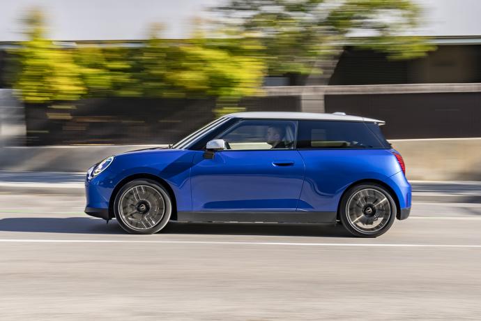 nouveauté, citadines, electriques, mini, amazon, android, essai - mini cooper se : retour aux sources