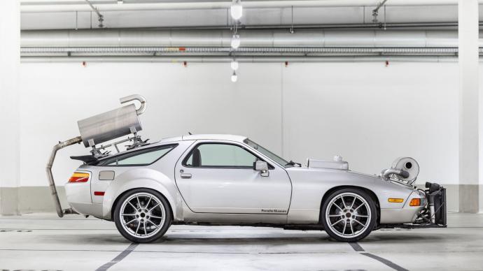 insolite, sportives, motus et bouche cousue pour cette porsche 928 très spéciale