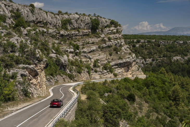 essai mazda mx-5 2024 : adieu le 2 litres !