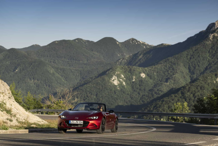 essai mazda mx-5 2024 : adieu le 2 litres !