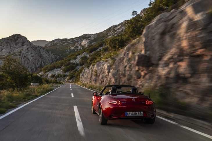 essai mazda mx-5 2024 : adieu le 2 litres !