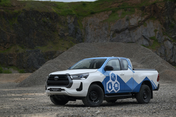 toyota teste son pick-up hilux à hydrogène